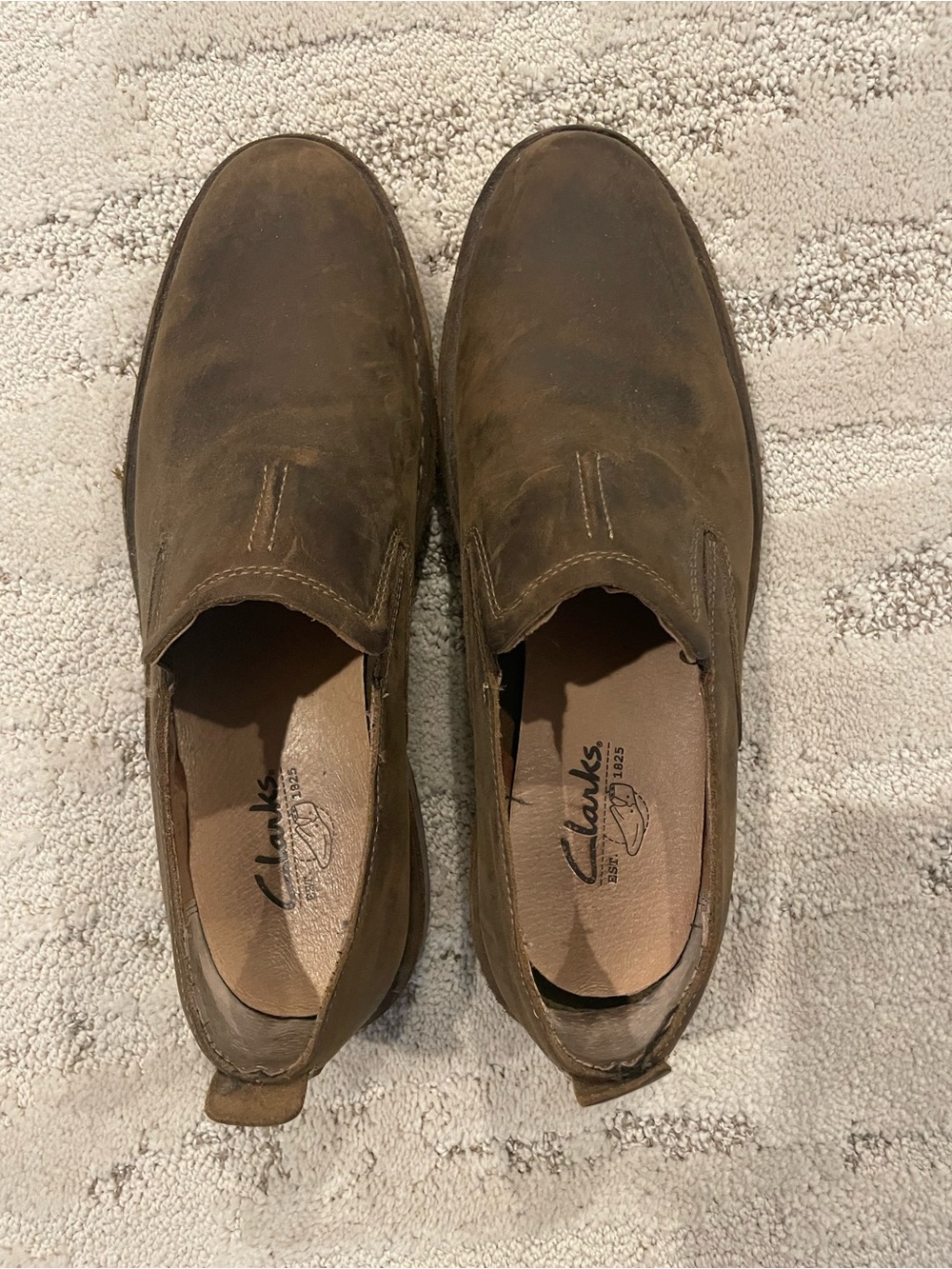 Men’s Clarks Brown Leather Size 10M Loafer Shoes